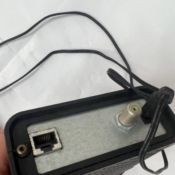 Arris Touchstone SB6182 with powercord EUC - Picture 4 of 4